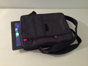 V7 Premium Messenger iPad Bag (38)